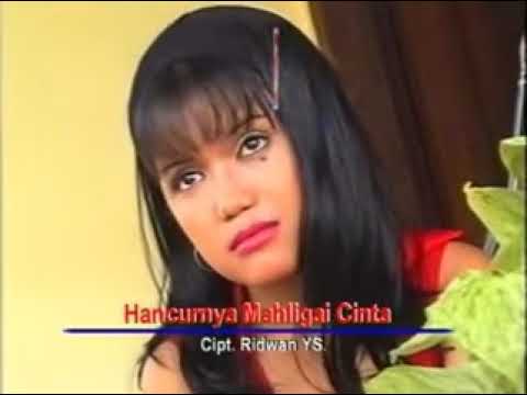 HANCURNYA MAHLIGAI CINTA, JUNAIDA