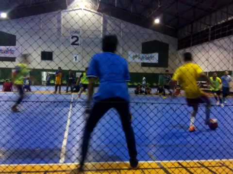 futsal kelas f vs d babak 2 @secapa tanggal 17 desember 2014
