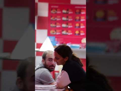 KARNI AÇ VE PARASI OLMAYAN BİRİNE YARDIM EDER MİSİNİZ? 🥹 SOSYAL DENEY 💖