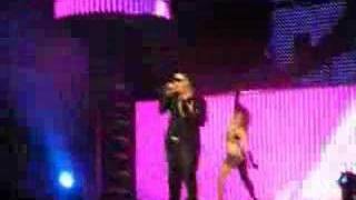 Daddy Yankee - Fuera De Control [Live]