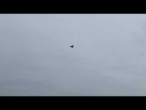 F16 XL Short Landing