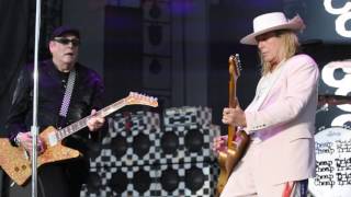 Cheap Trick live in Chicago at FirstMerit Bank Pavilion - Lookout