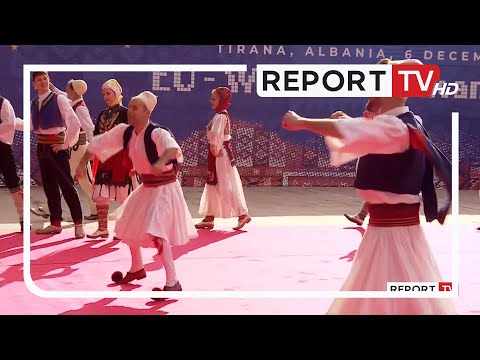 Koncert me valle popullore në samitin e BE, liderët europianë shijojnë traditën shqiptare