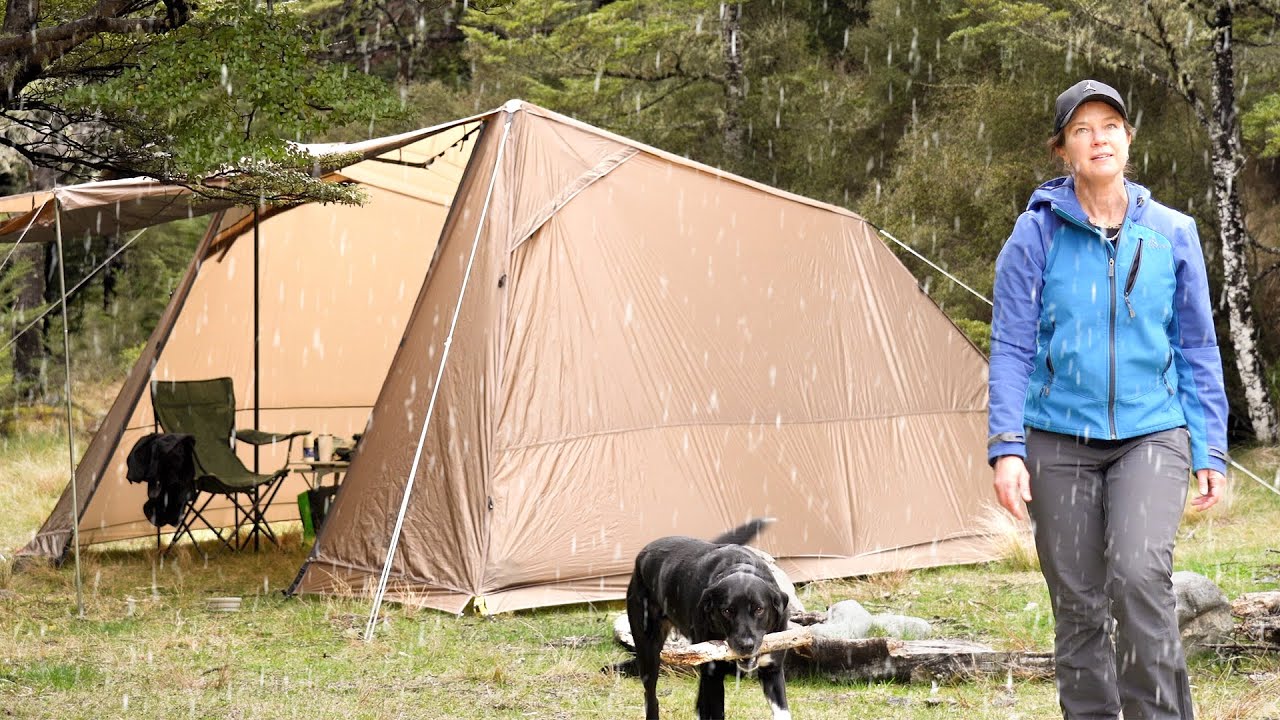 Relaxing Rainy Camping in a Spacious Tent (with my Dog)