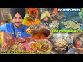 Amritsari Kulcha ਦੇਸੀ ਘਿਓੁ ਵਾਲਾ 😱 Best Puri Chole in ₹15    Mathi Chole , Ammeitsari Bheega