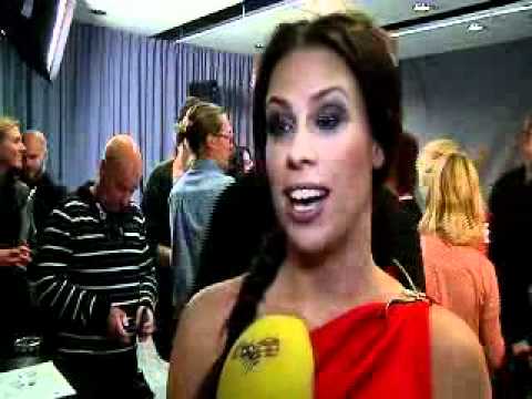 Sara Lumholdt is talking  about melodifestivalen