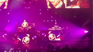 Blink 182 Ft Steve Aoki - Bored to Death (Remix) Live DJ Set with Travis Barker on the Drums