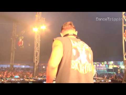 Mark Knight & Alan Banjo - Bang! [Played by Mark Knight]