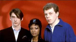 The Style Council "Everybody's On The Run"