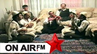 Grupi Folklorik Nga Gjilani - Toka Dridhet Deti Po Gjëmon