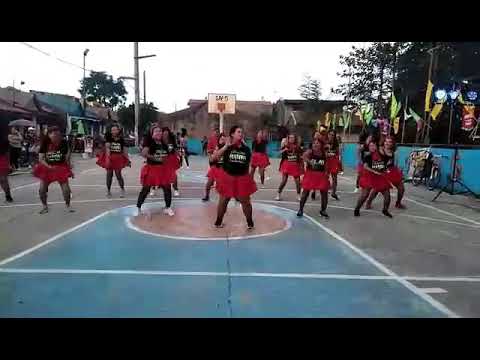 CurachaZMoms on D'Move💃🕺