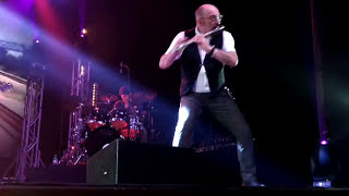 Ian Anderson (Jethro Tull) - Locomotive Breath (Teatro Gran Rivadavia, Buenos Aires, 14.10.17) HD
