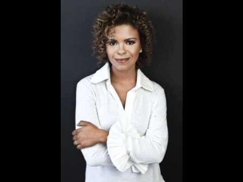 Nada pode me separar / Faixa bônus. - Nivea Soares & Pregador Luo ( CD EMANUEL )