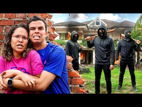 ALGO MUITO SUSPEITO ACONTECEU NA ANTIGA MANSÃO! - MUITO MEDO! 1 HORA SEM CORTES