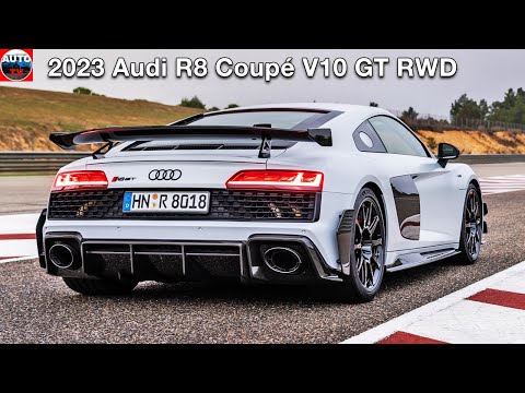 2023 Audi R8 Coupé V10 GT RWD in Suzuka Grey on Track