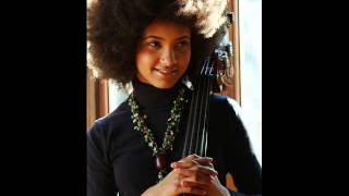 Crowned &amp; Kissed - Esperanza Spalding