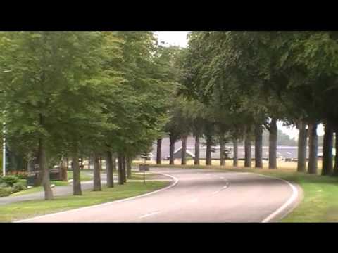 Ambulance 03-107 Assen komt met spoed aan bij combinerace/autocross Yde - De Punt