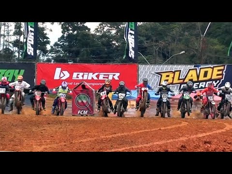 Disputa até a ultima curva na corrida da Nacional Intermediaria no Catarinense Velocross