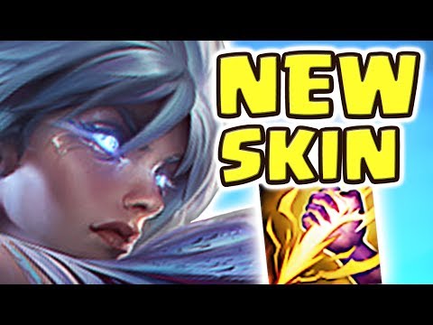 NEW LEGENDARY DAWNBRINGER RIVEN JUNGLE SPOTLIGHT | BEST SKINS EVER | THE BEST RIVEN COMBO Nightblue3