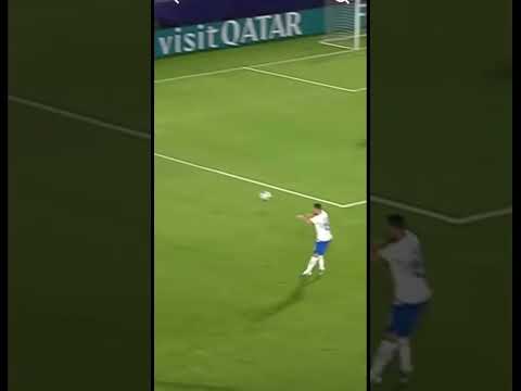 Coup du foulard parfait 🥵 d’adli