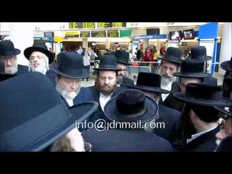 Pshevorsk Rebbe Arriving To New York Cheshvan 5774
