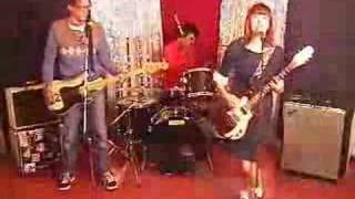 The Muffs - &quot;Really Really Happy&quot; Five Foot Two Records - Official Music Video