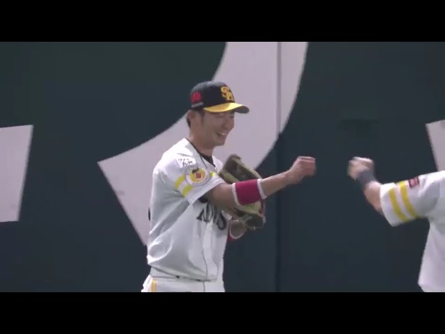 【7回表】ホークス・明石 守備も光る!! フェンス際の打球をジャンピングキャッチ!! 2016/9/22 H-F