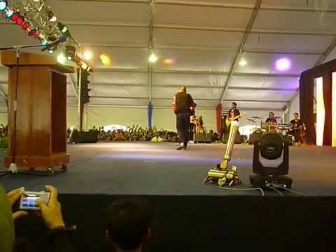 Joe flizzow ft. amy - kita tetap menang LIVE VERSION