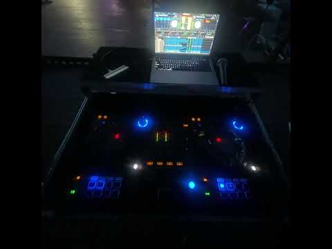 Free And Single X Curves