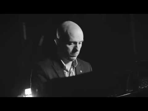 Piccadilly Swing video.