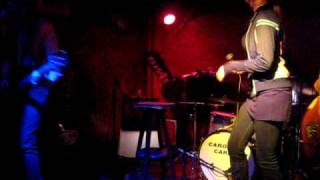 SMALL FLOWERS CRACK CONCRETE - OCEAN (live @ Schokoladen)