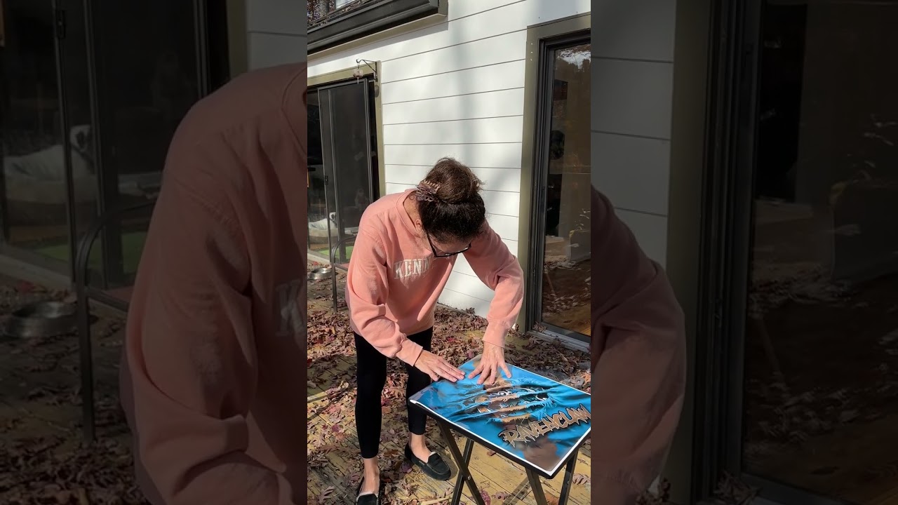 How to use apply a large decal to a tv tray table