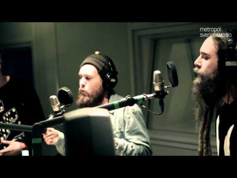 Avsnitt 42: Looptroop Rockers kör "On Repeat" akustiskt - Kärleksattacken webbteve