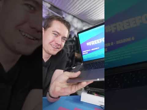 Gaming on the M2 Macbook Pro #shorts