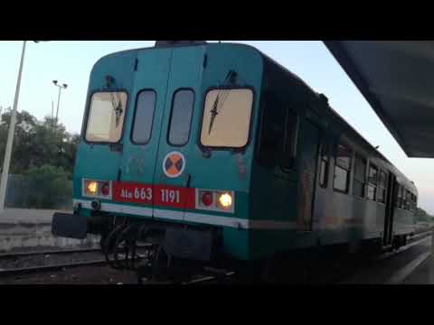 R 22482 | Reggio Calabria C.le - Catanzaro Lido | Partenza fischiettante nella stazione di Locri!!!