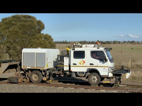 Aurizon Hi-Rail Utility Vehicle On Train Tracks (22/5/2019) - PoathTV Australian Railways