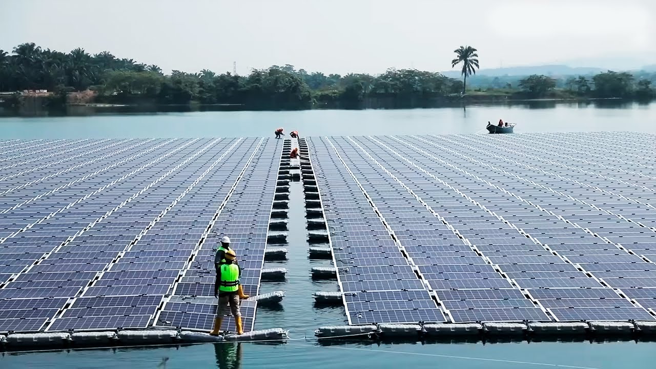 A China está Cobrindo Lagos Inteiros com Painés Solares