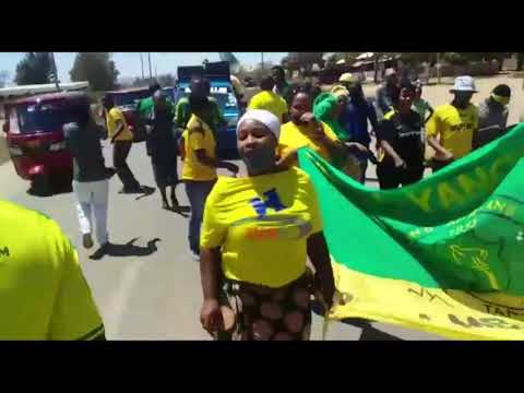 KUELEKEA KILELE CHA WIKI YA WANANCHI/SHANGWE LA MASHABIKI WA YANGA/UWANJA UMEFURIKA