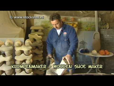 de klompenmaker / how to make wooden shoes