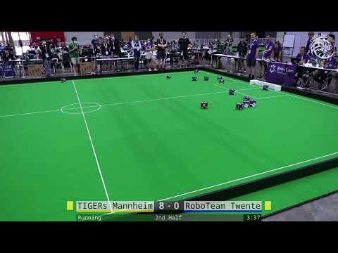 TIGERs Mannheim vs. RoboTeam Twente (Group Stage 2) at RoboCup 2022 in Bangkok, Thailand