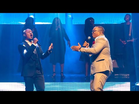 Everton Mlalazi - Pfugama Unamate (ft. Minister Michael Mahendere) [Live]