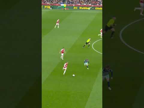 SILKY SKILLS FROM MARTIN ODEGAARD 🪄