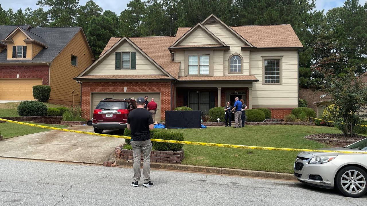 Man found stabbed to death in front yard of Gwinnett County home, police say | WSB-TV