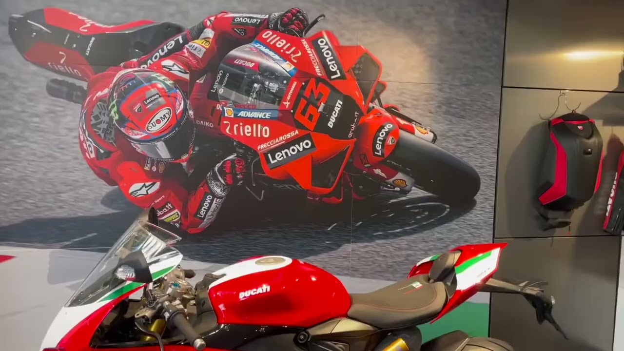 Ducati — Inauguración del Showroom Barcelona