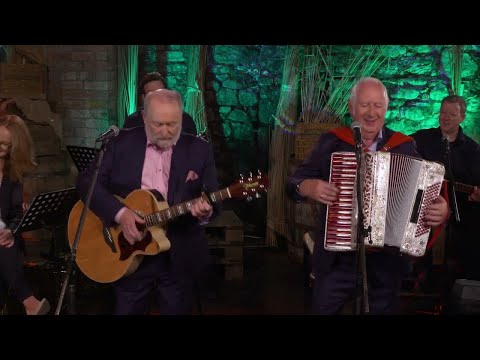 Foster & Allen - Mursheen Durkin (Official Video)