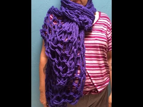 Arm Knitting a luxurious scarf - Quick Cast-On