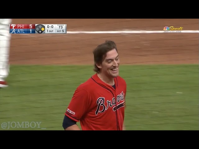 Dan Winkler lays down the bunt with his eyes closed for the Braves, a breakdown