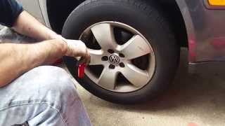 Volkswagon Jetta (1999-2006) Front Brakes  Replacement - DIY
