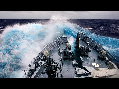 Das Schiff zerbricht in zwei Teile, aber die Menschen wurden gerettet (IL)