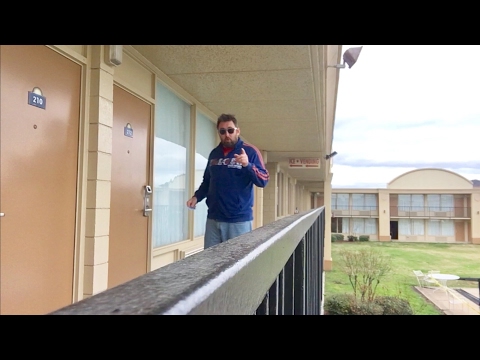 TDW 1690 - Staying At Bottle Rocket Motel !